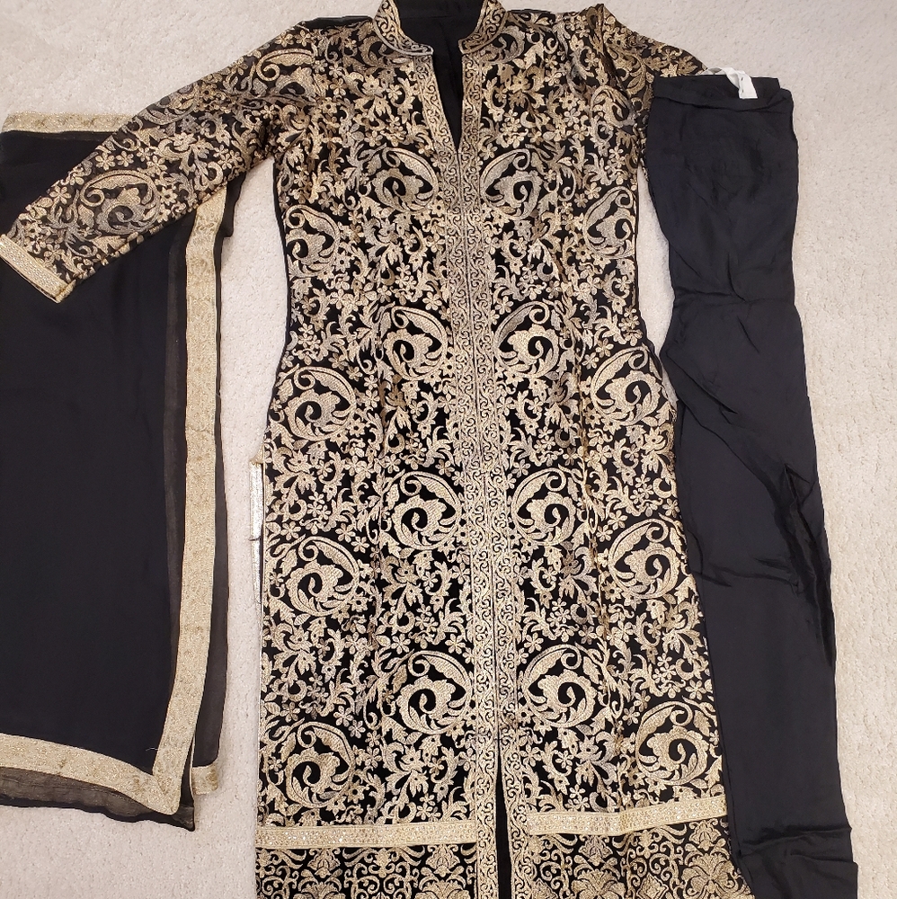 Salwaar kameez. Size medium